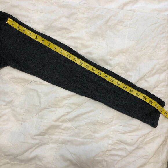 3/$25 ❥ NHL Detroit Red Wings Hockey Long-Sleeve Cotton Stretch Logo Tee XL - Picture 13 of 13